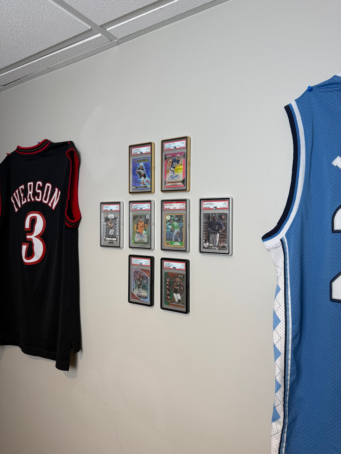 FlexDisplay Graded Sports Card Display System (6 Displays)